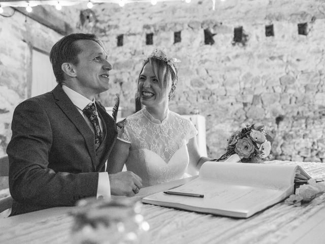 Le mariage de Edward et Lucy à Saint-Sulpice-le-Guérétois, Creuse 59