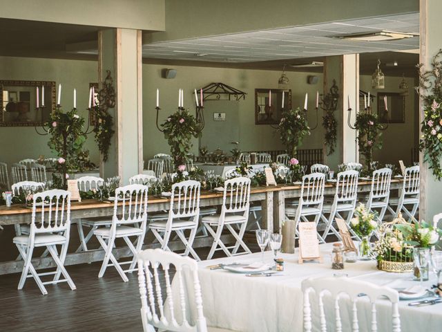 Le mariage de Imène et Matthias à Saint-Hilaire-de-Brethmas, Gard 27