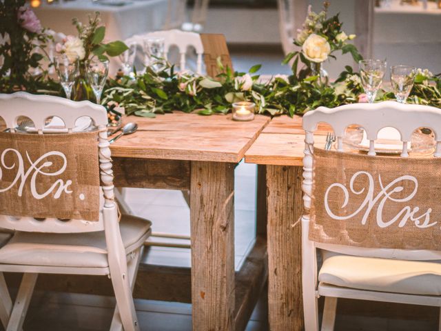 Le mariage de Imène et Matthias à Saint-Hilaire-de-Brethmas, Gard 18