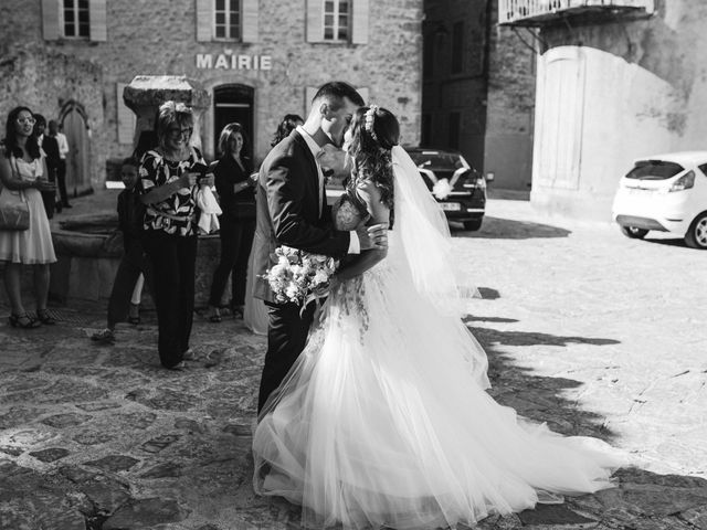 Le mariage de Nicolas et Kelly à Grambois, Vaucluse 24
