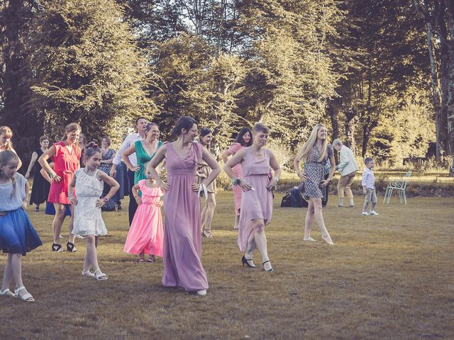 Le mariage de Jérémy et Marie à Neuilly-en-Sancerre, Cher 24