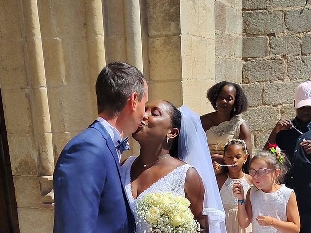 Le mariage de Emmanuel et Julie à Airvault, Deux-Sèvres 5