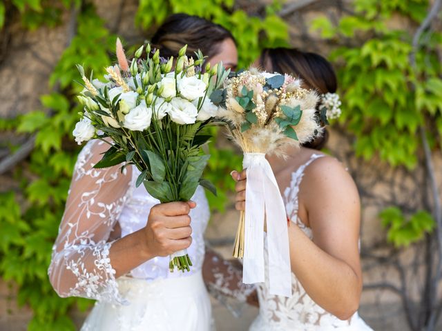 Le mariage de Laury et Charlotte à Peypin, Bouches-du-Rhône 7