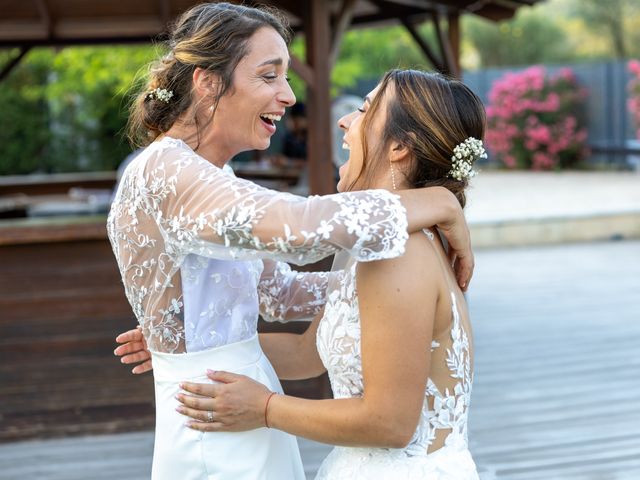 Le mariage de Laury et Charlotte à Peypin, Bouches-du-Rhône 15
