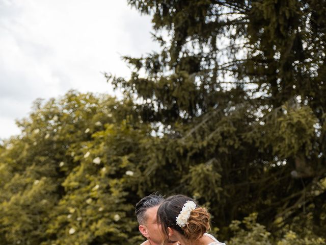 Le mariage de Damien et Amélie à Saint-Georges-de-Mons, Puy-de-Dôme 24
