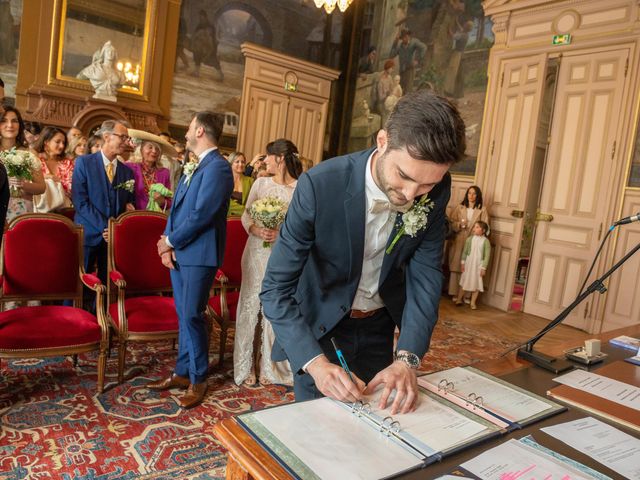 Le mariage de Adrien et Caroline à Les Écrennes, Seine-et-Marne 73