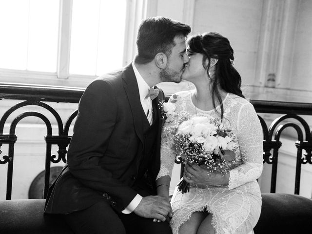 Le mariage de Adrien et Caroline à Les Écrennes, Seine-et-Marne 77