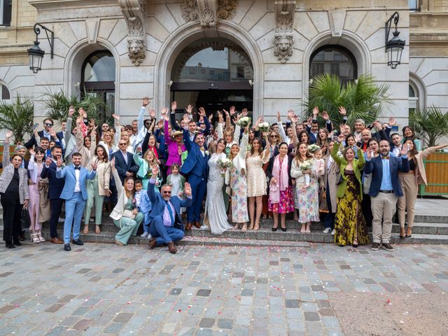 Le mariage de Adrien et Caroline à Les Écrennes, Seine-et-Marne 85