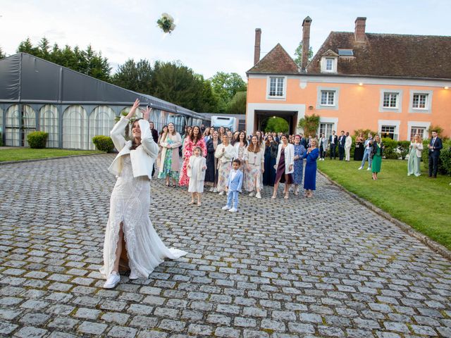 Le mariage de Adrien et Caroline à Les Écrennes, Seine-et-Marne 129