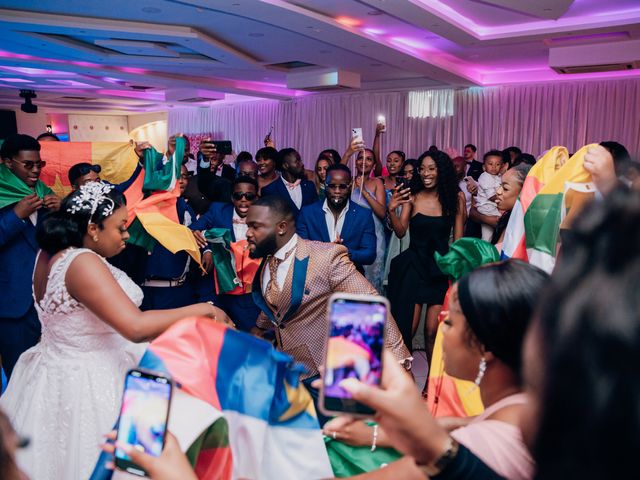 Le mariage de Habib et Flore à Ris-Orangis, Essonne 36