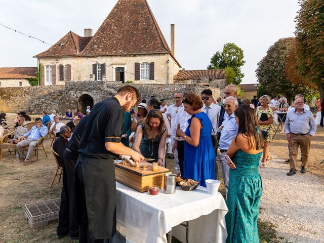 Le mariage de Céline et Charles à Thiviers, Dordogne 57