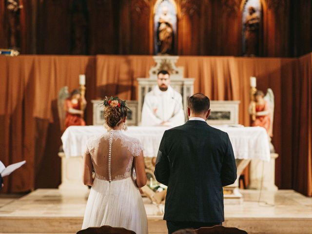 Le mariage de Alexandre et Magali à Rochefort-du-Gard, Gard 77