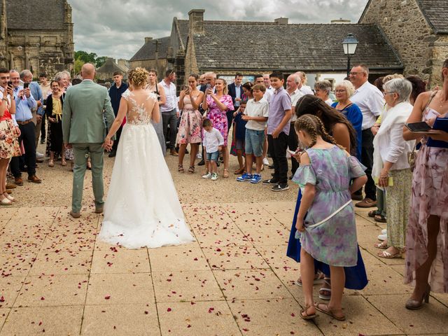 Le mariage de Pierre et Alexandra à Ploumoguer, Finistère 12