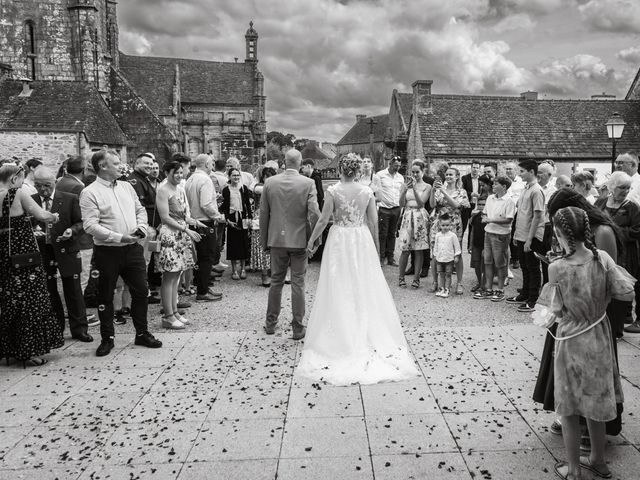 Le mariage de Pierre et Alexandra à Ploumoguer, Finistère 13