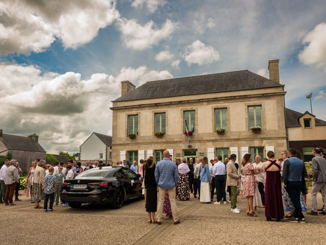 Le mariage de Pierre et Alexandra à Ploumoguer, Finistère 14