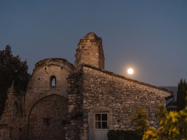 Le mariage de Quentin et Floriane à Grignan, Drôme 2