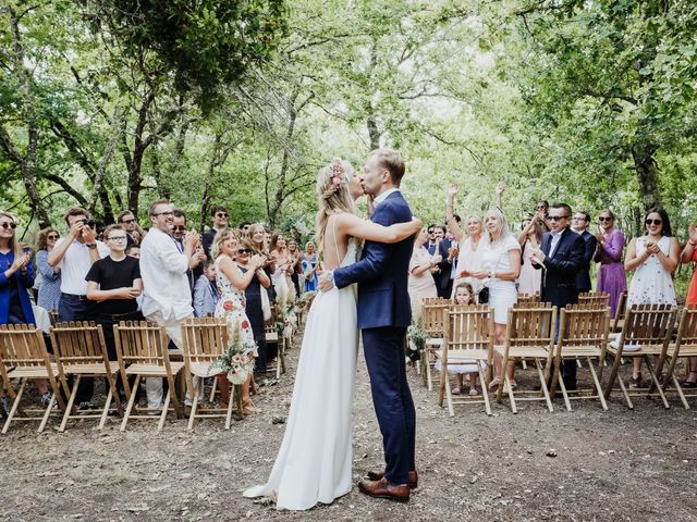 Le mariage de Stefan et Amandine à Saint-Julien-en-Born, Landes 19