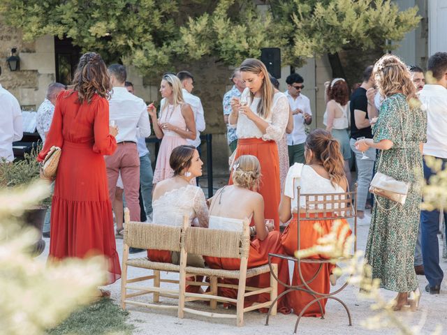 Le mariage de Lucas et Gaby à Althen-des-Paluds, Vaucluse 27