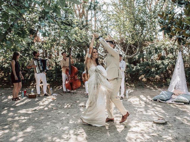 Le mariage de Lucas et Gaby à Althen-des-Paluds, Vaucluse 39