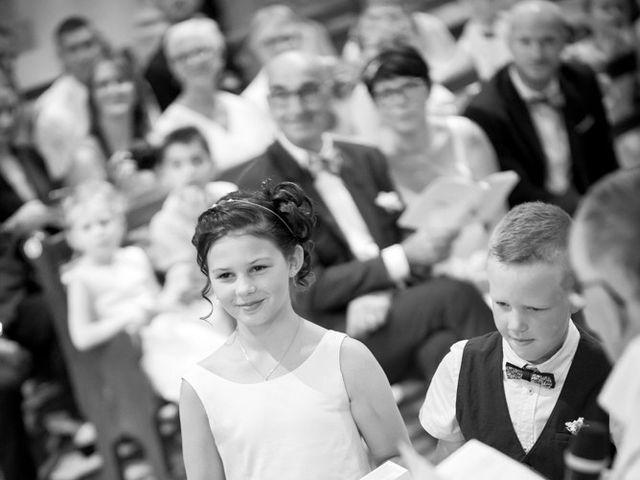 Le mariage de Thomas et Sophie à Craon, Mayenne 40