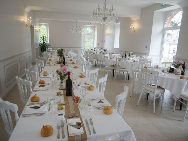 Le mariage de Sébastien et Amélie à Ernée, Mayenne 6