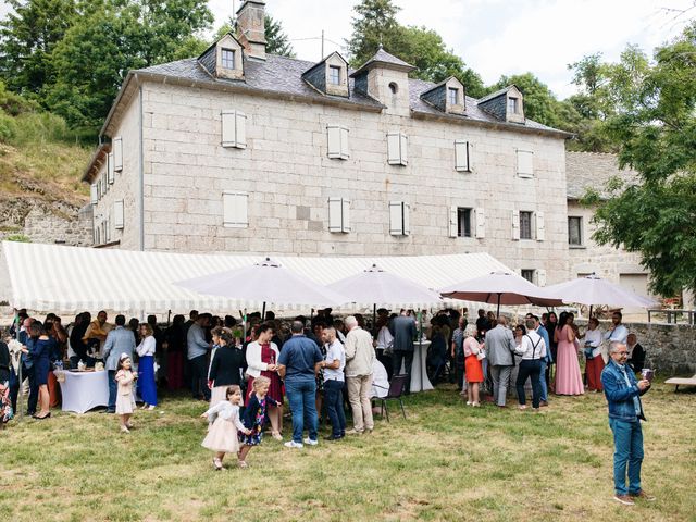 Le mariage de Benji et Manon à Rieutort-de-Randon, Lozère 54