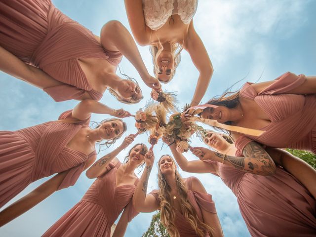 Le mariage de Alec et Carla à Saint-Dizier, Haute-Marne 24
