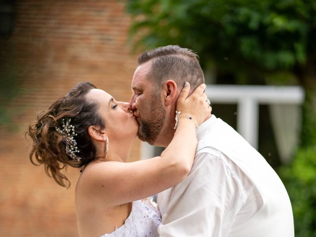 Le mariage de Sébastien et Julie à Saint-Loube, Gers 14