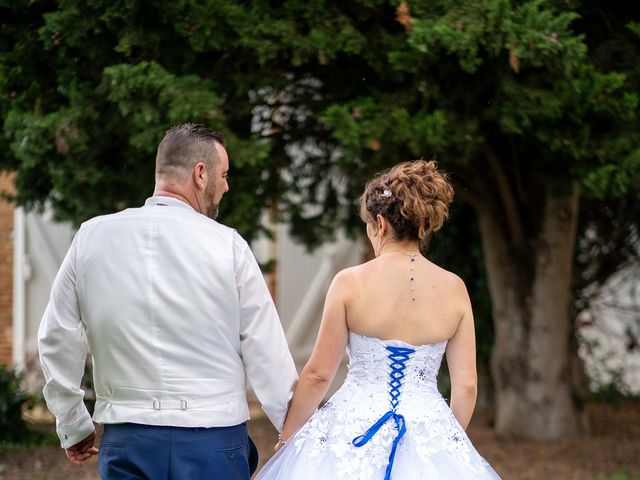 Le mariage de Sébastien et Julie à Saint-Loube, Gers 32