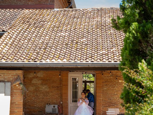 Le mariage de Sébastien et Julie à Saint-Loube, Gers 37