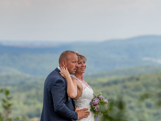Le mariage de Mickaël et Karine à Pont-de-Roide, Doubs 17