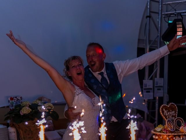 Le mariage de Mickaël et Karine à Pont-de-Roide, Doubs 38