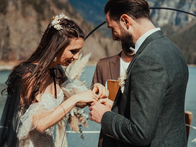 Le mariage de Victor et Honorine à Montriond, Haute-Savoie 64