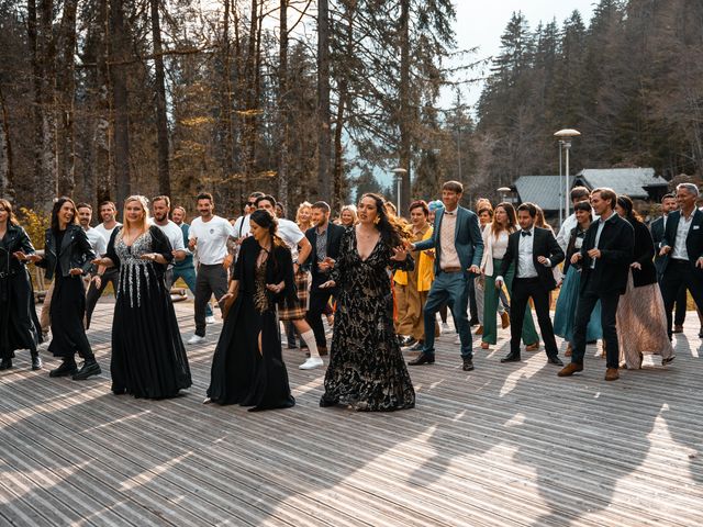 Le mariage de Victor et Honorine à Montriond, Haute-Savoie 121