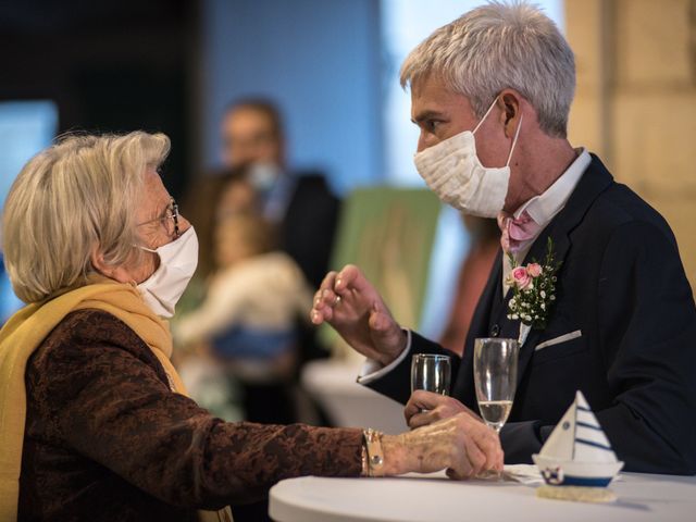 Le mariage de Xavier et Clotilde à Cubzac-les-Ponts, Gironde 8