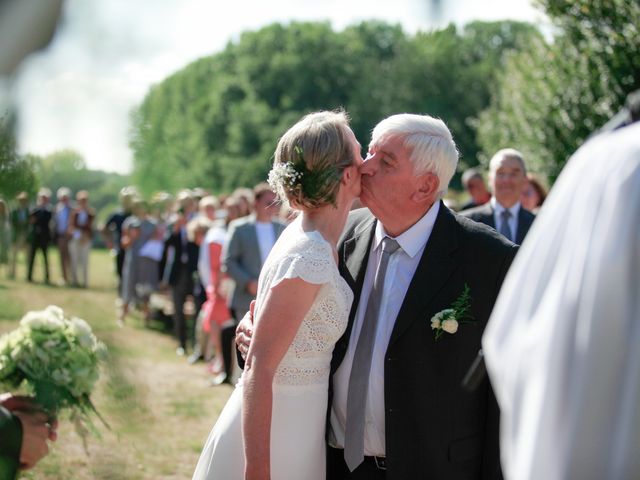 Le mariage de Alex et Sophie à Barneville-Carteret, Manche 12