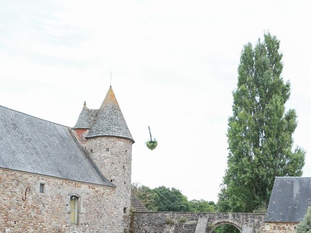 Le mariage de Alex et Sophie à Barneville-Carteret, Manche 36