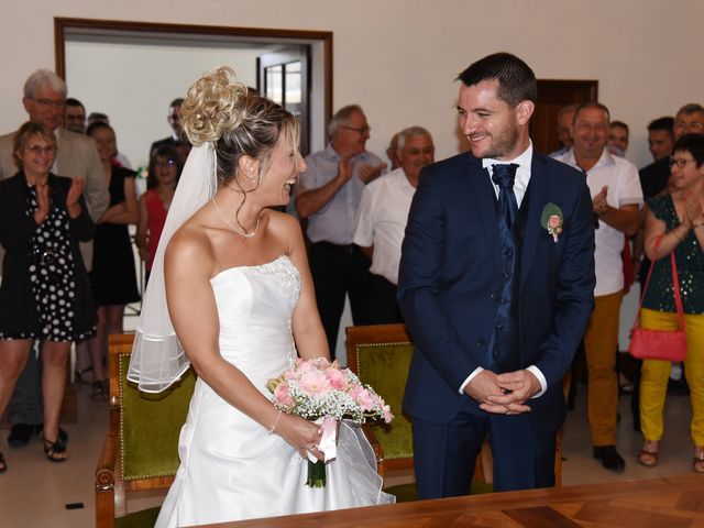 Le mariage de Tony et Hélène à Doué-la-Fontaine, Maine et Loire 20