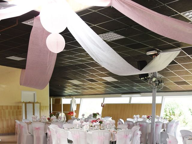 Le mariage de Tony et Hélène à Doué-la-Fontaine, Maine et Loire 30