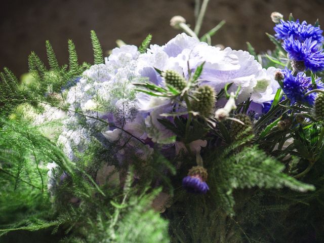 Le mariage de James et Anna à Goudourville, Tarn-et-Garonne 23