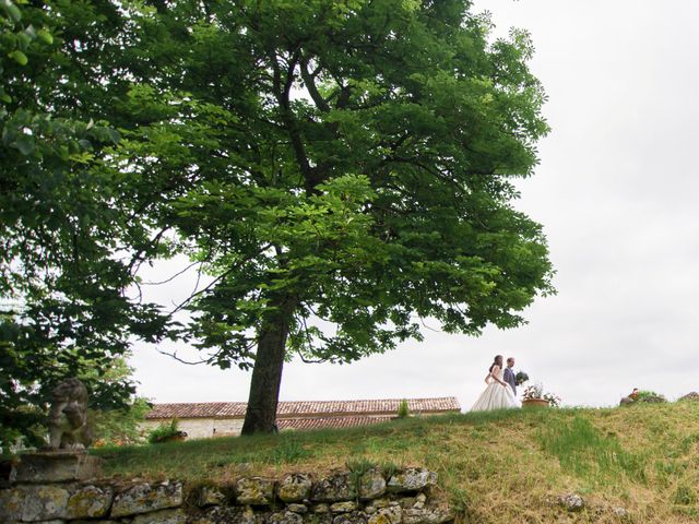 Le mariage de James et Anna à Goudourville, Tarn-et-Garonne 35