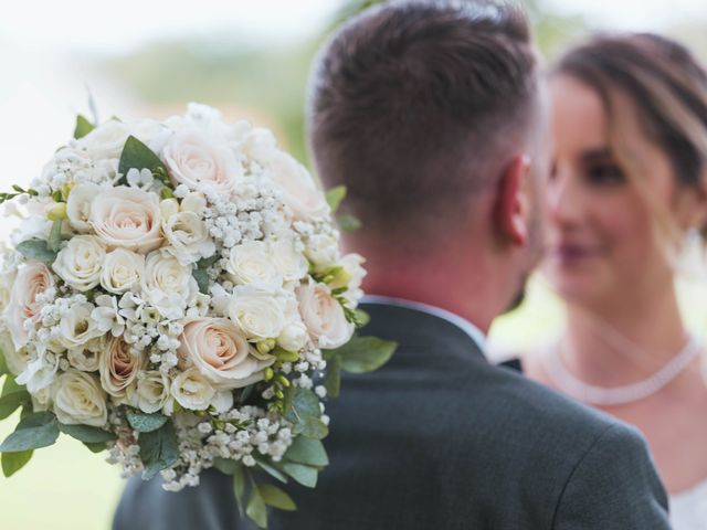 Le mariage de Corentin et Faustine à Clermont, Oise 14