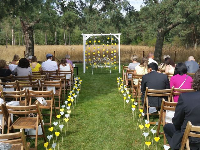 Le mariage de Alexandre et Claire à Arbonne la Forêt, Seine-et-Marne 21