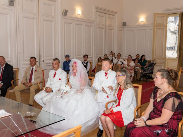 Le mariage de Emmanuelle et Cédric à Bourges, Cher 13