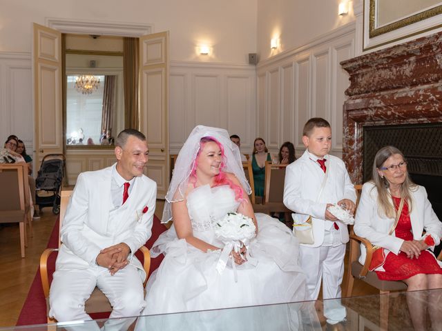 Le mariage de Emmanuelle et Cédric à Bourges, Cher 16