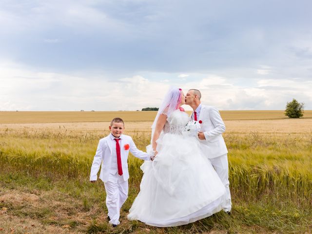 Le mariage de Emmanuelle et Cédric à Bourges, Cher 40