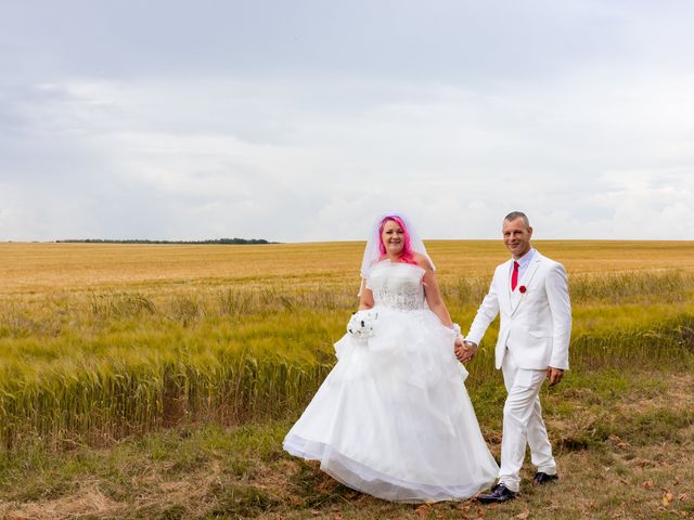 Le mariage de Emmanuelle et Cédric à Bourges, Cher 43