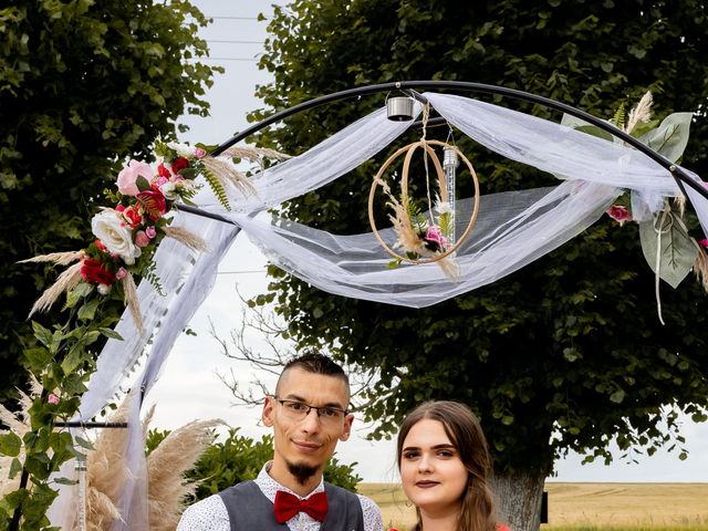 Le mariage de Emmanuelle et Cédric à Bourges, Cher 59