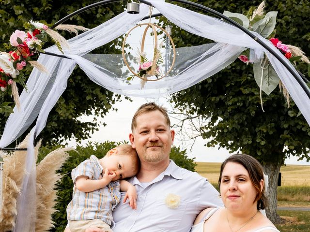 Le mariage de Emmanuelle et Cédric à Bourges, Cher 61