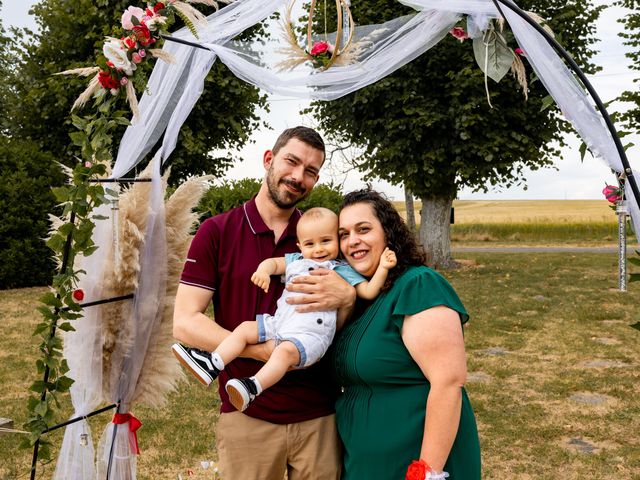 Le mariage de Emmanuelle et Cédric à Bourges, Cher 63